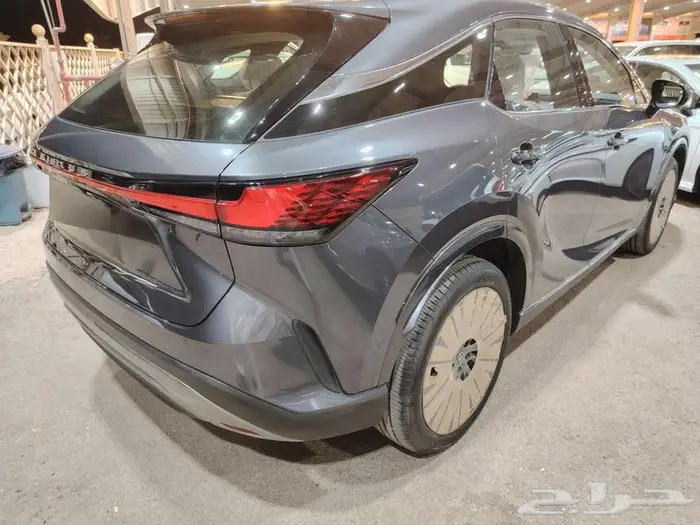 تويوتا  لكزسRX350 ب ب موديل 2025 رمادي حبه فقط 6