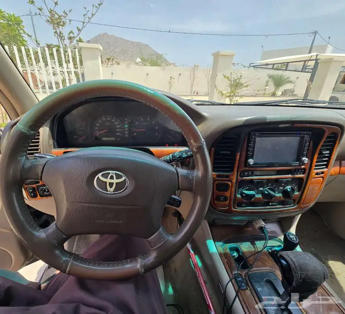 لاندكلوزر 2001 للبيع او البدل بجيب نفسه قير عايدي 32