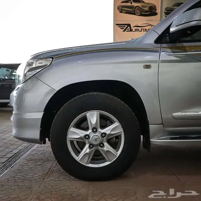 تويوتا لاندكروزر VXR موديل 2010 3