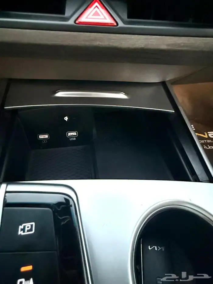 كيا K8 2022 ( بنزين ) فل كامل بدون بانوراما شبه جديدة للبيع 18