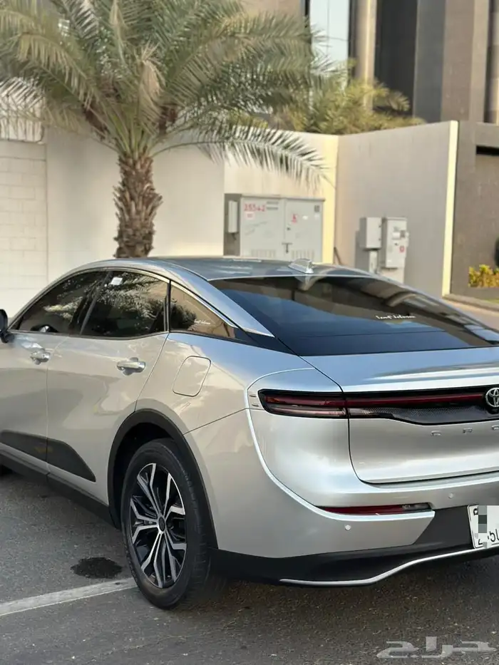 تويوتا كراون بريميوم 2023 12