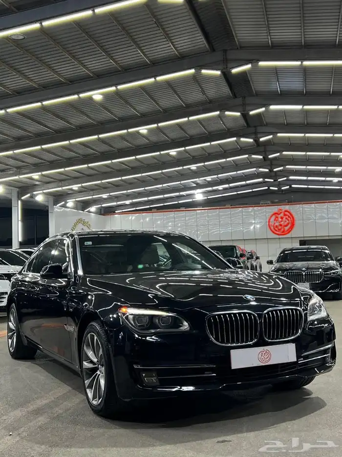 بي ام دبليو 730Li موديل 2015 17