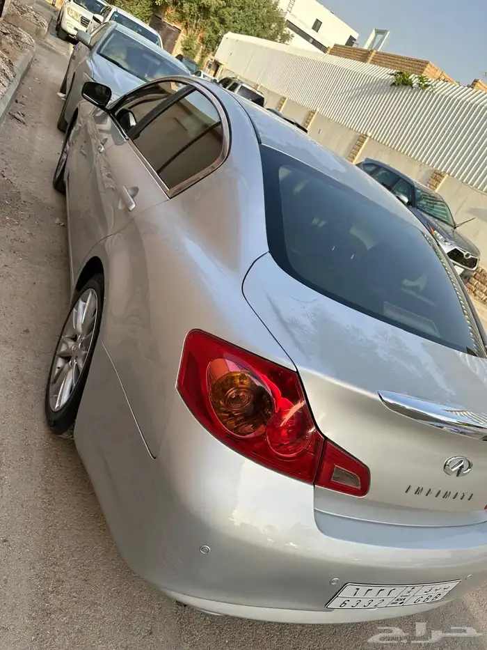 انفنتي G37 موديل 2010 3