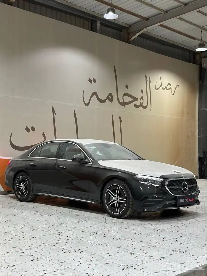 مرسيدس E300 AMG 2025 اصفار . رصد الفخامة 0
