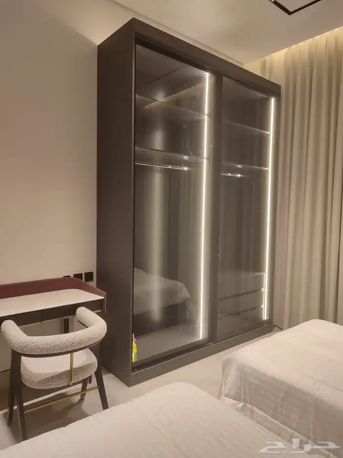 متخصصين فى اعمال الديكورات الخشبيه والاثاث 3