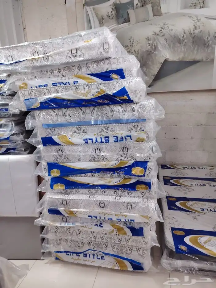 سرير مرتبه بطانيه دولاب غرفه نوم جلد بوكس كمدينه 7