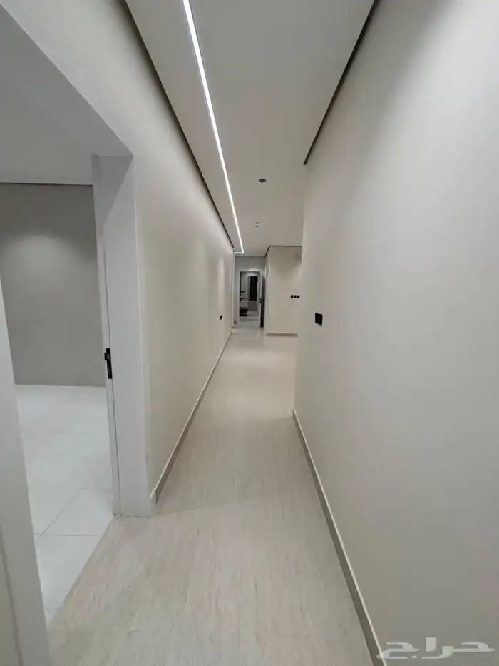 شقه للبيع 18