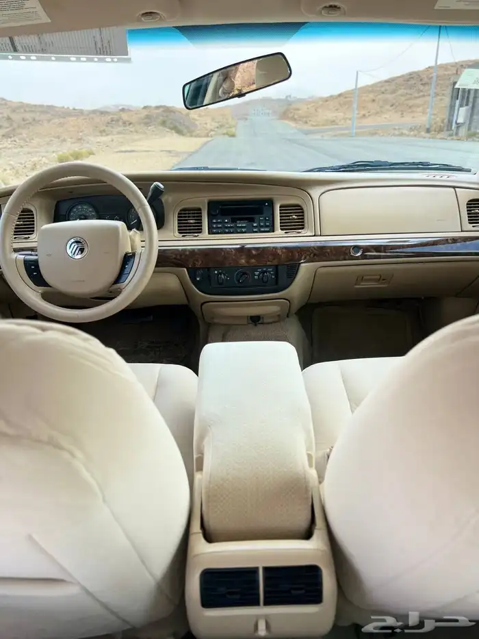 فورد جراند ماركيز GS ابيض قمه في النظافه 10