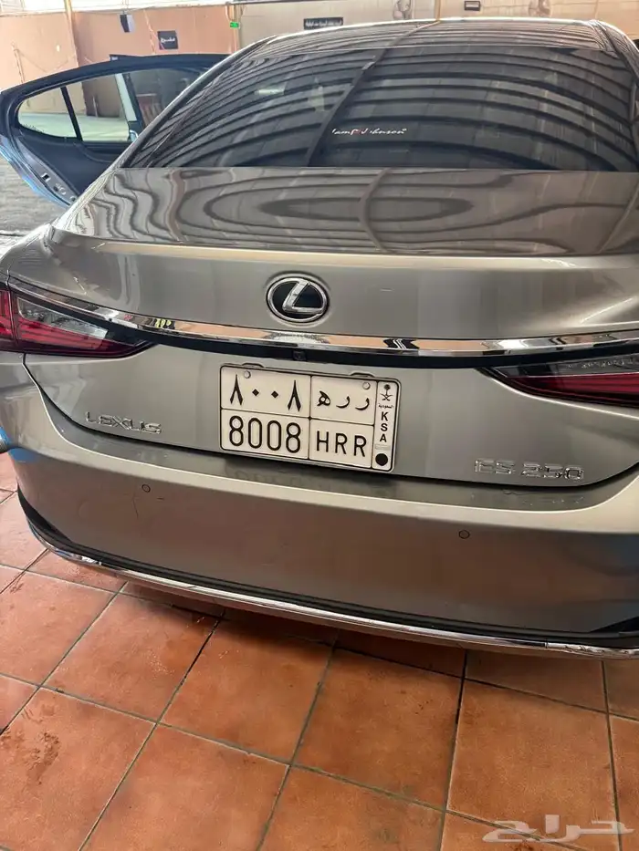 لكزس ES 2023 11