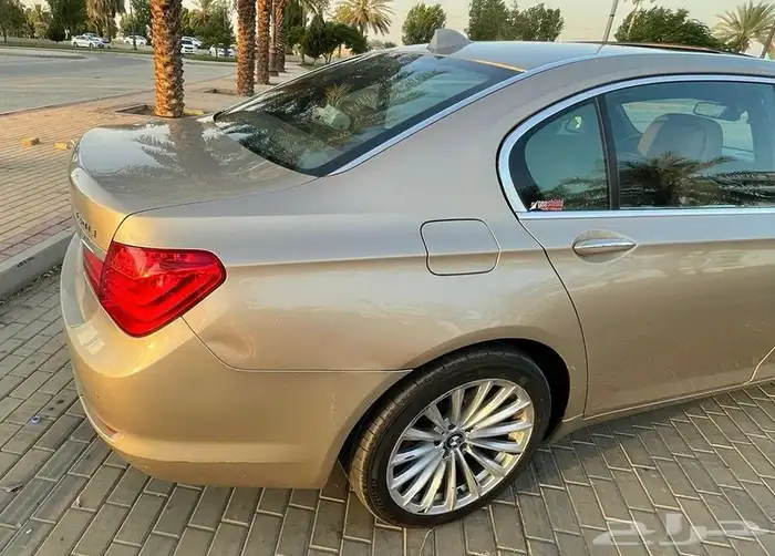 بي ام دبليو 730 3