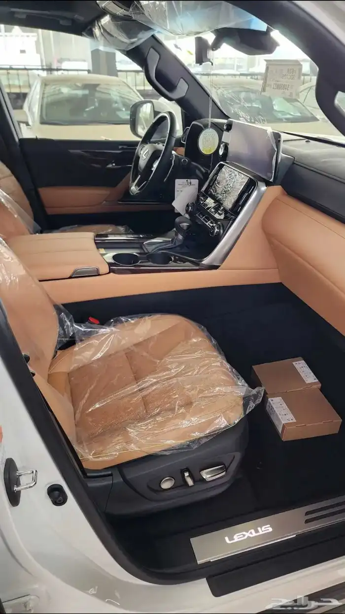 لكزس LX600 سعودي أبيض داخلية جملي 2025 (بطاقة جمركيه) 5