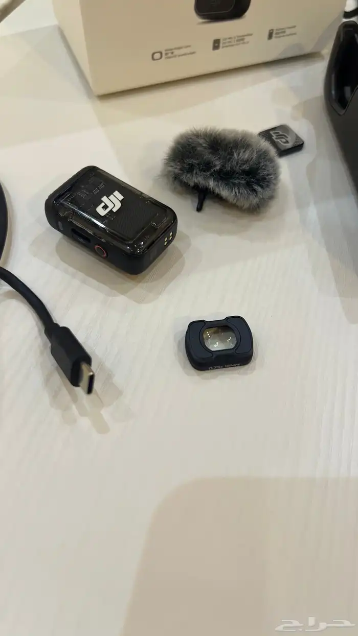 كاميرا dji osmo pocket 3 شبه جديده بكرتونه 4