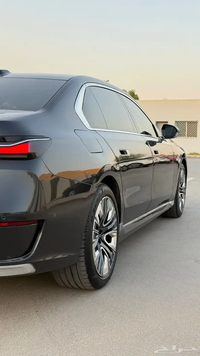 بي ام دبليو 735 2023 رصاصي ناغي 9