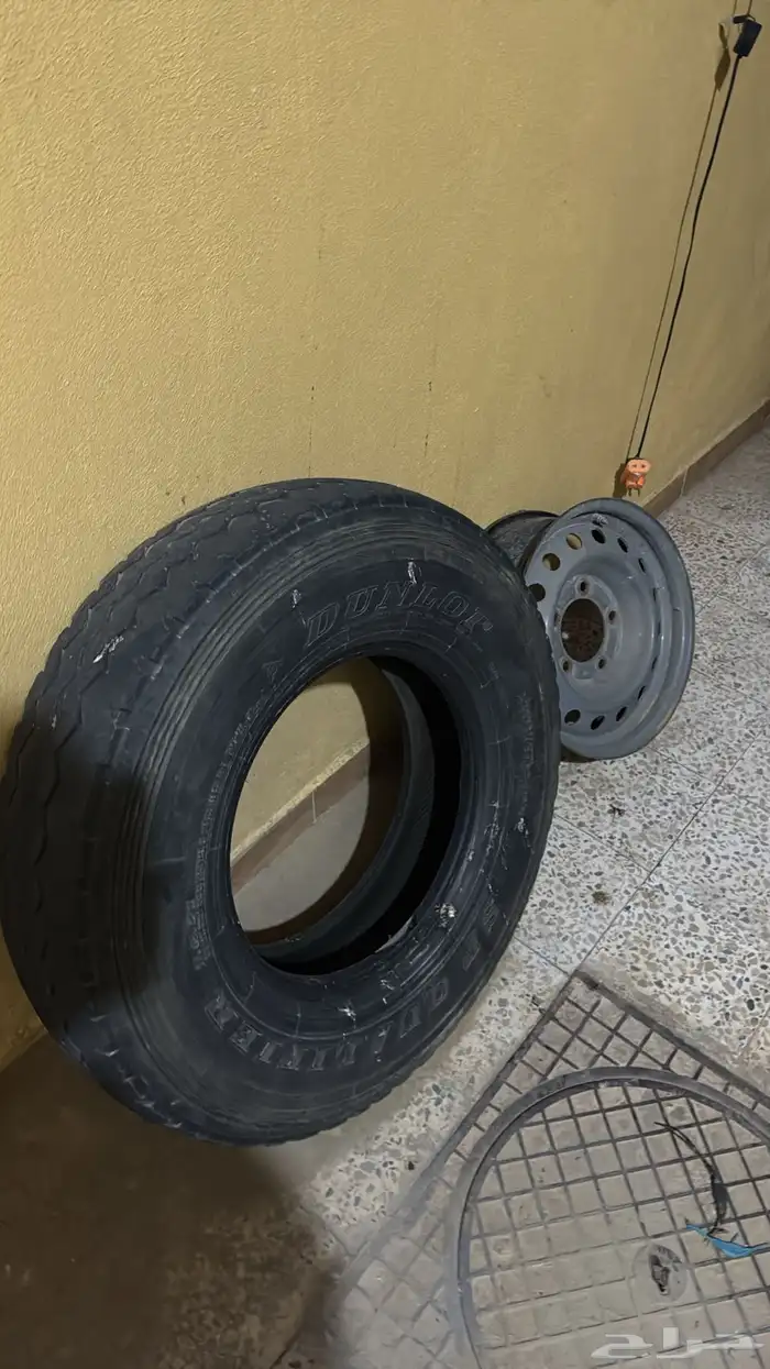 سبير ربع مع جنطه 0