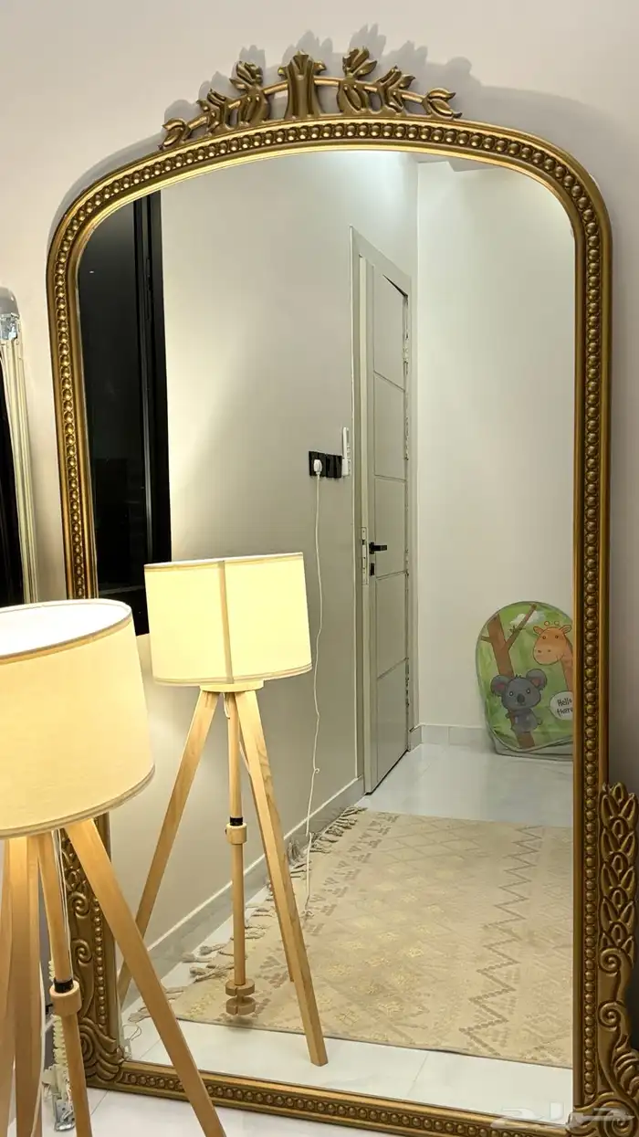 مرايه جداريه متر في طول 180 جديده وجودتها منتازه 4