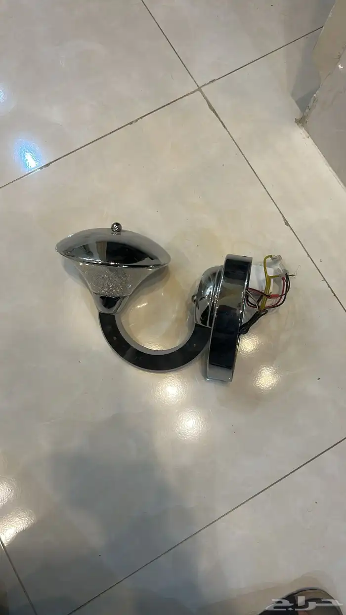 طاولات وثرياء بحاله ممتازه 3