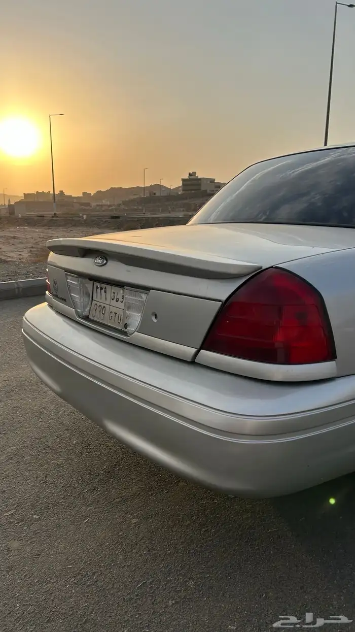 للبيع فورد فكتوريا فل كامل ( سبشل ) مخزن سعودي 16