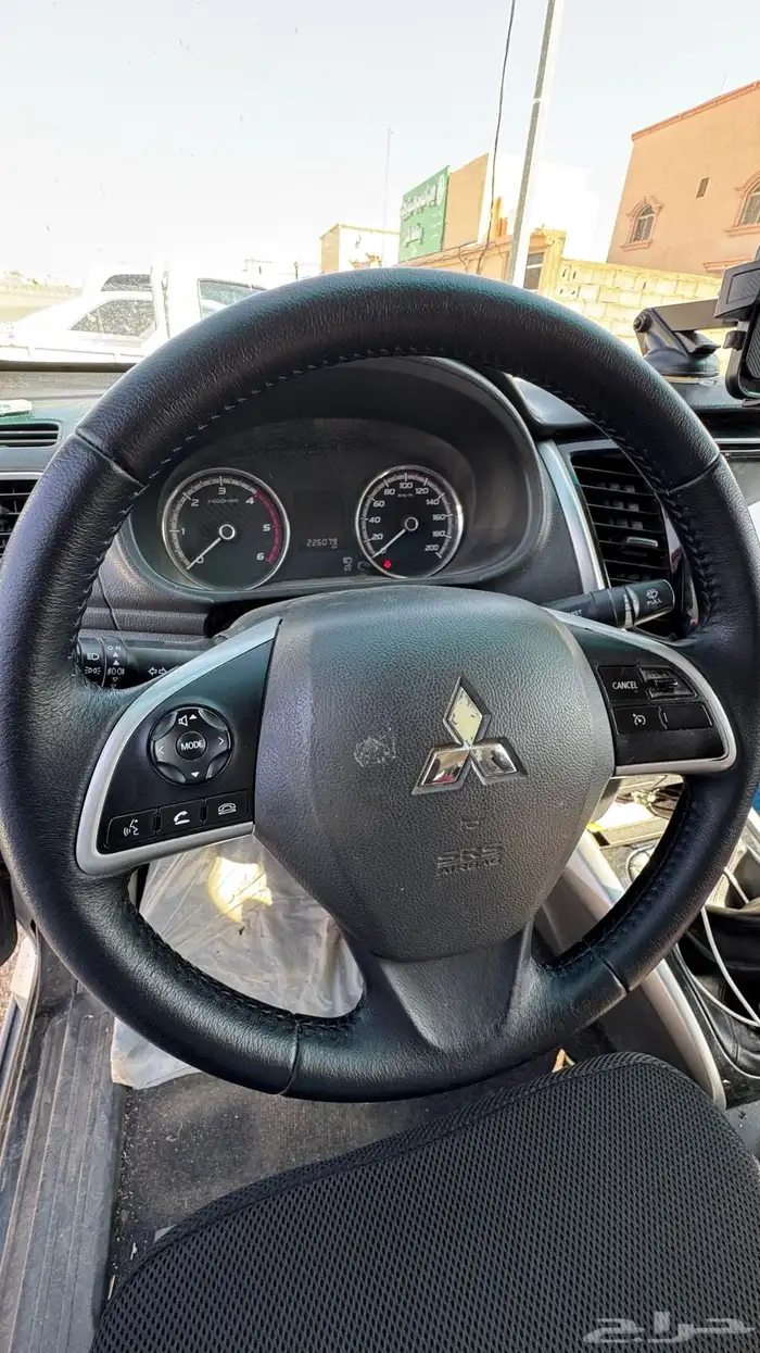 ميتسوبيشي L200 ديزل دبل موديل 2021 مجهزه للبر 2