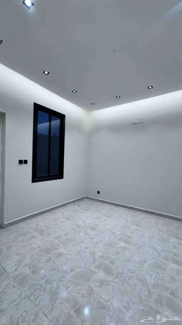 للبيع فله دوبلكس عل زاويه طريق الثمانين 16