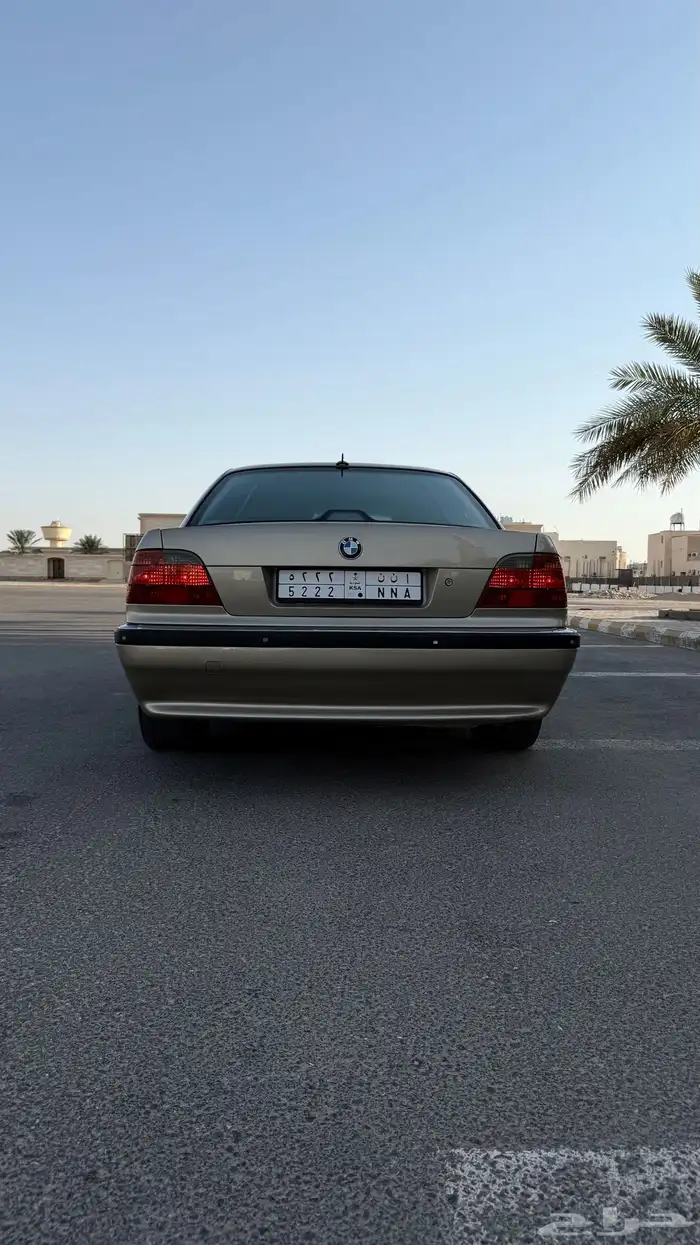 بي ام دبليو 750 12 سلندر موديل 2000 4