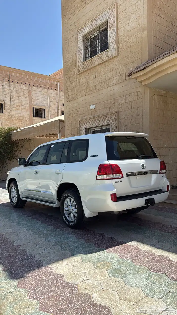 لاندكروزر 2011 -60عام 24