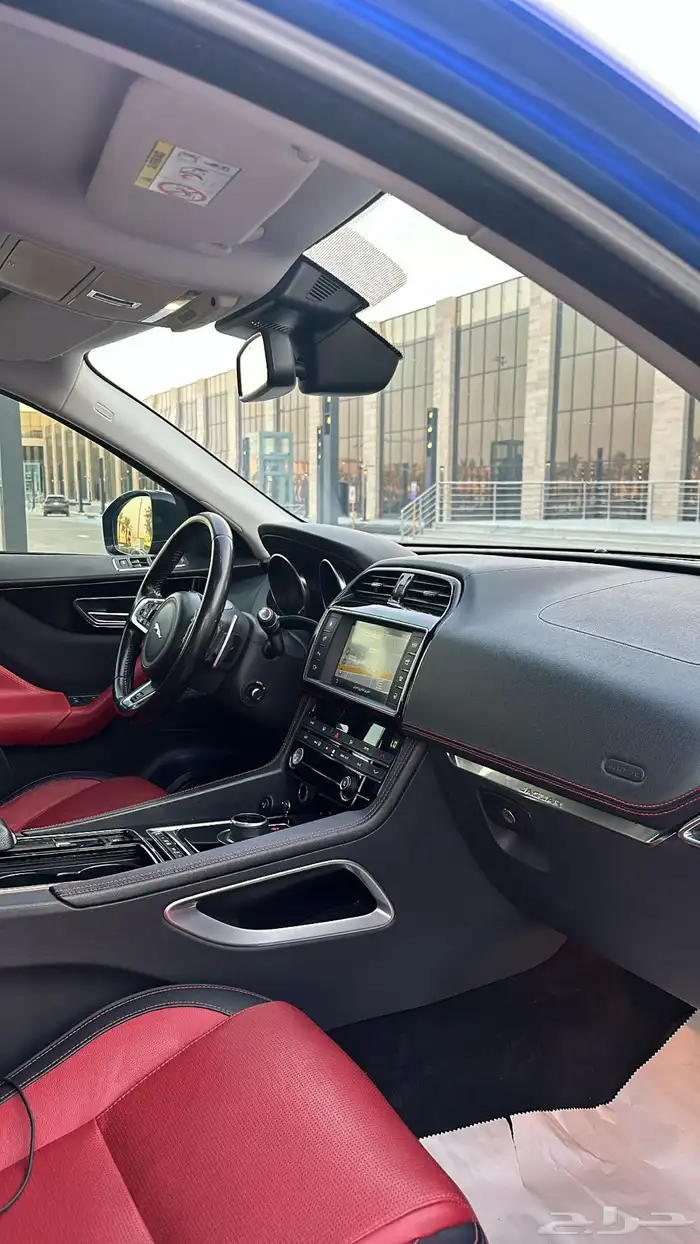 جاكوار F Pace R Sport 7