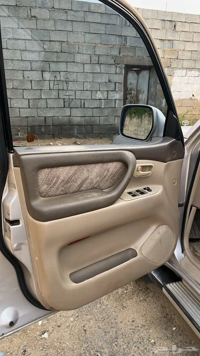 لاندكروزر 2000 11