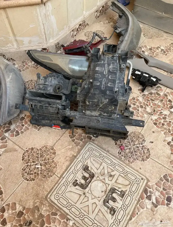 يوجد عندي قطع لسياره الاكسنت 2019 قطع الوكاله 5