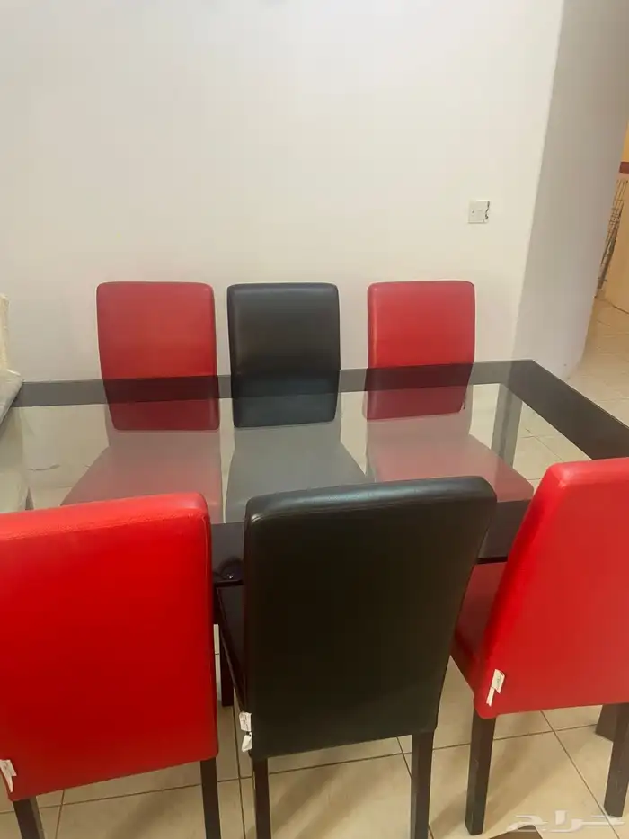 طاولة سفرة مع كراسي 0