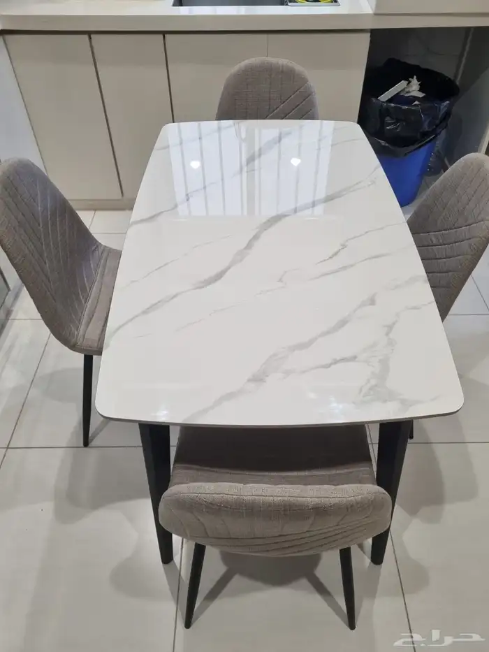 طاولة طعام 4 كراسي 2