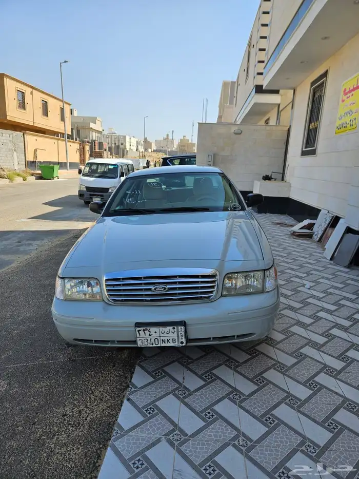 فورد بوليسي للبيع 4