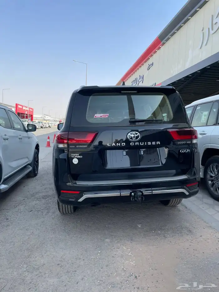 جي اكس ار 2025 L4 بنزين سعودي متوفر اللون الابيض والاسود 10