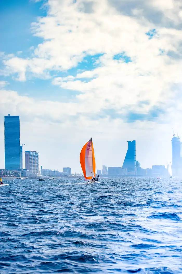 مصور مختص في تصوير المنتجات و الافنت و الاعلانات و السيارات 1