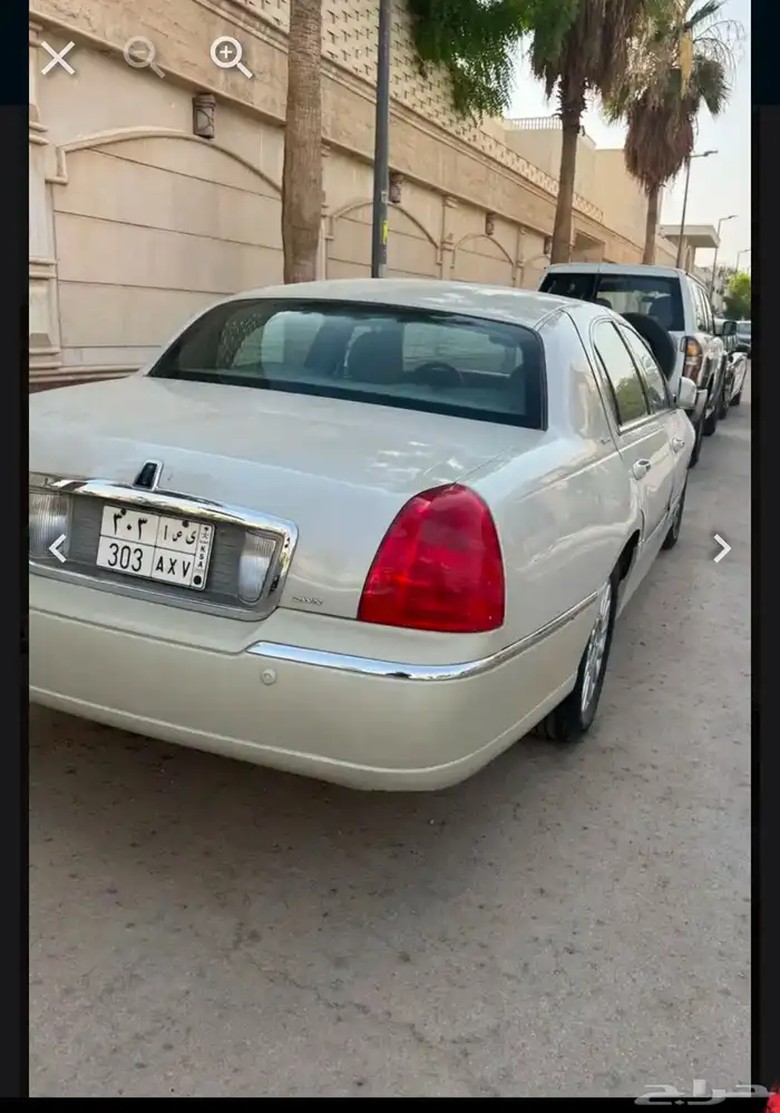 لنكولن تاون كار 2005 2