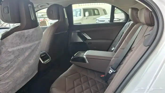بي ام دابليو i7 2025 مستعمله استعمال خفيف مفحوصه مضمونه 7