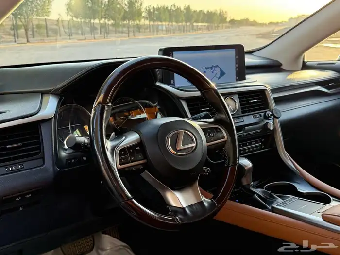 لكزس RX 450h موديل 2021 12