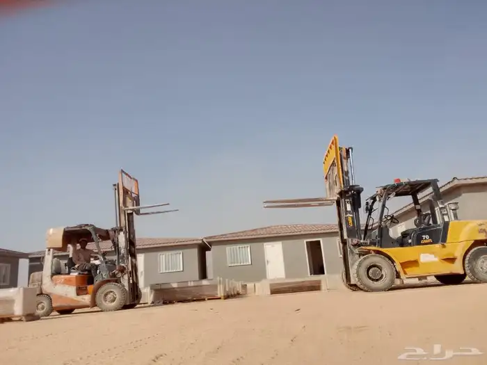 تاجير معدات ثقيله رافعات شوكيه وتيليسكوبيه بوبكات كرين 3