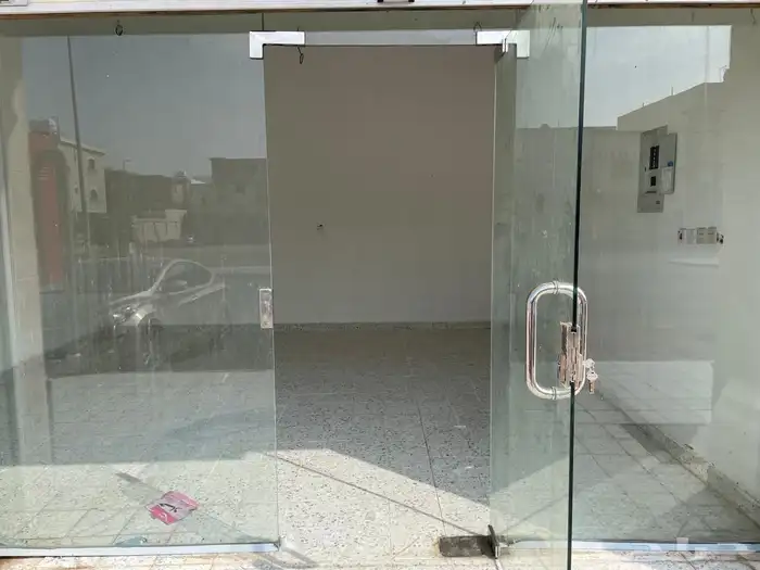 للايجار محلات في الرانوناء 5