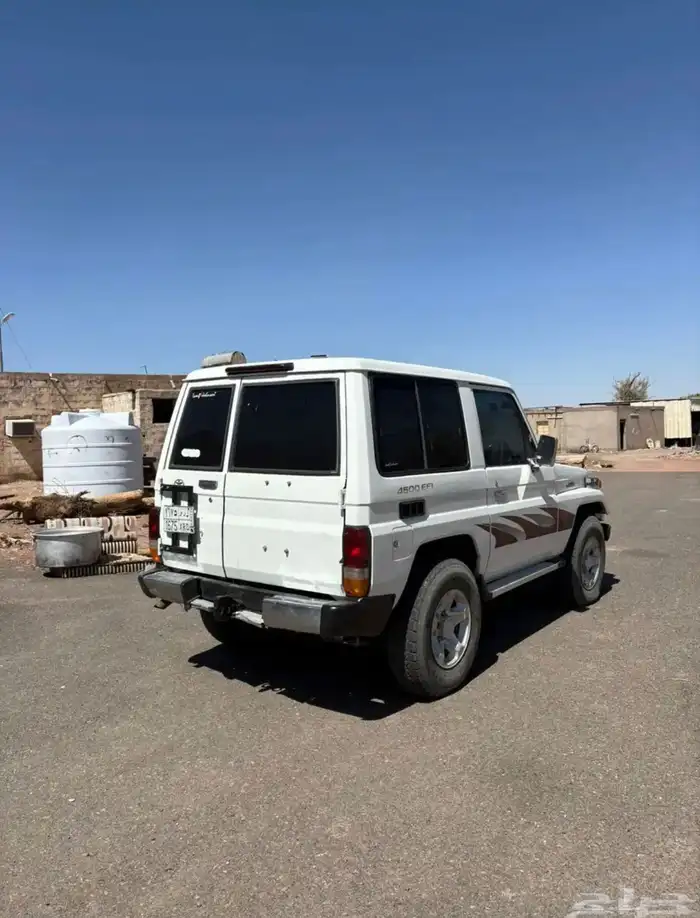 جيب ربع موديل 95 مظيف شرط محركاته كلها ومكيف ثلج مرشوش بودي 1