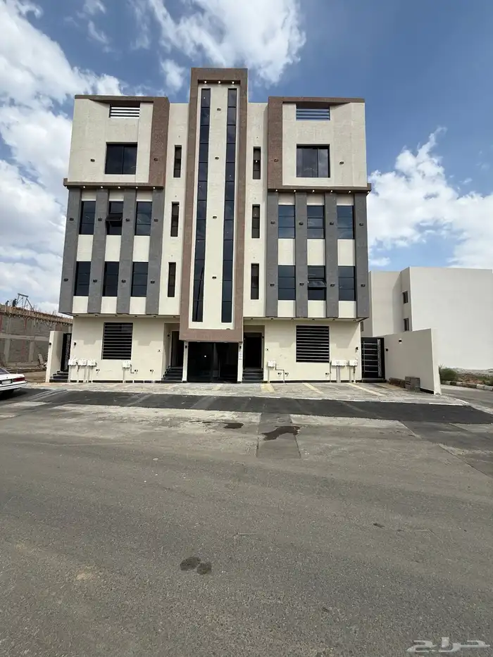 للبيع شقق أرضيه وعلويه بحى البديع ابها 0