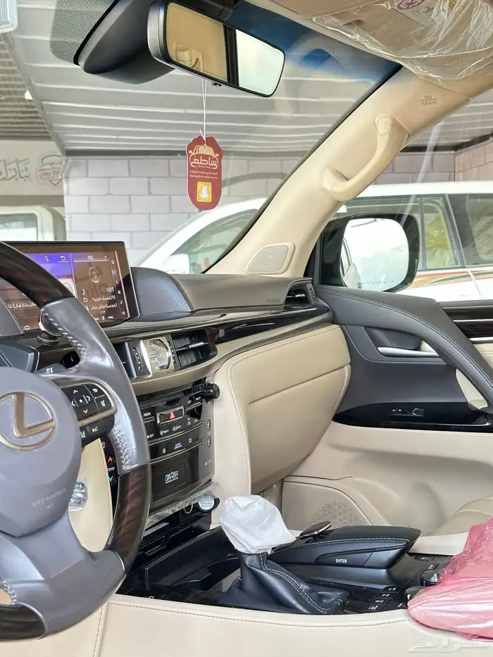 لكزس LX570 سبورت 2021 10