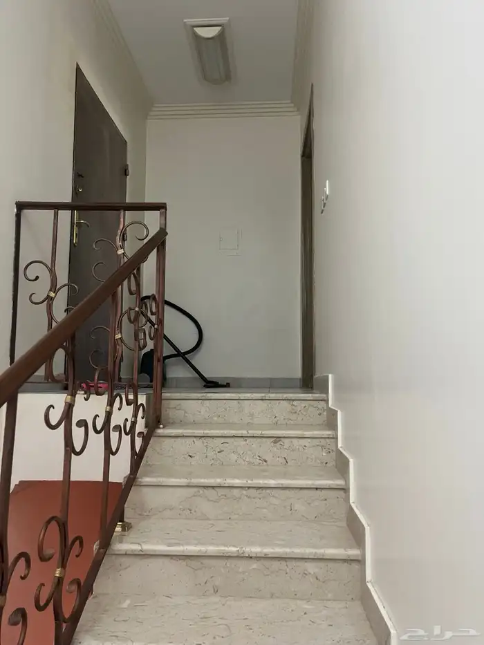 فيلا و شقتين واجهه حجر 27