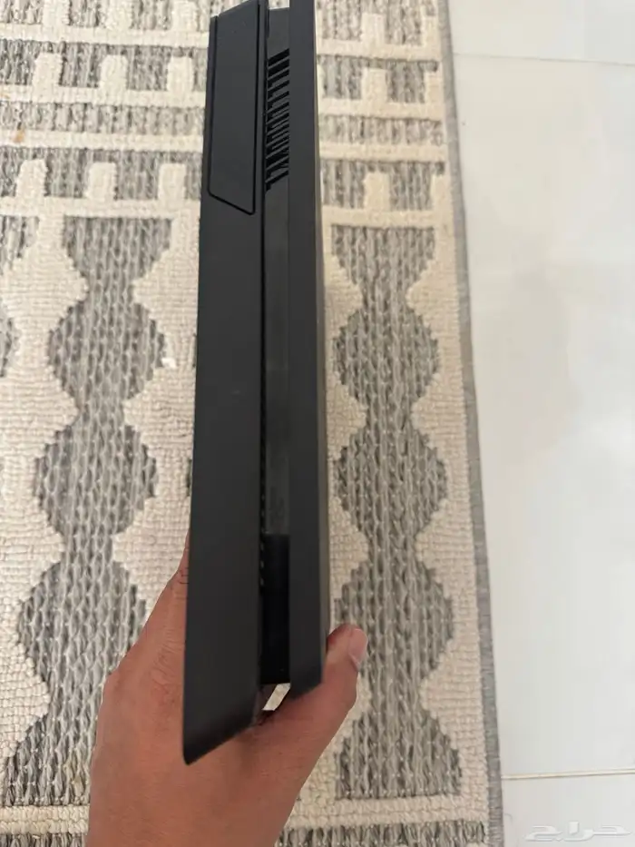 بلاستيشن فور PlayStation 4 - استخدام محدود مع اشرطة 3