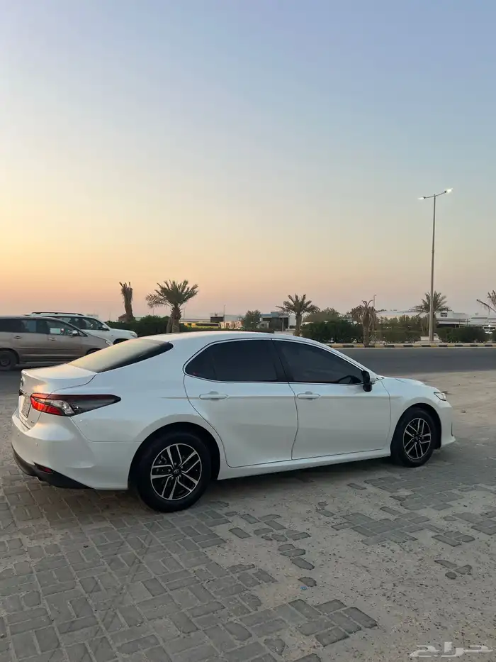 كامري 2024 LE بنزين 8