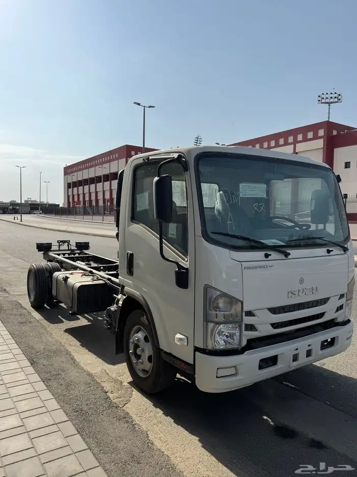 دينا ايسوزو 5 طن اصفار صادر لوحات ب 109 0