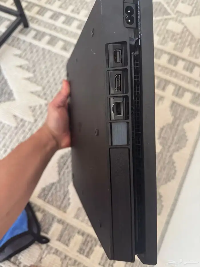 بلاستيشن فور PlayStation 4 - استخدام محدود مع اشرطة 2