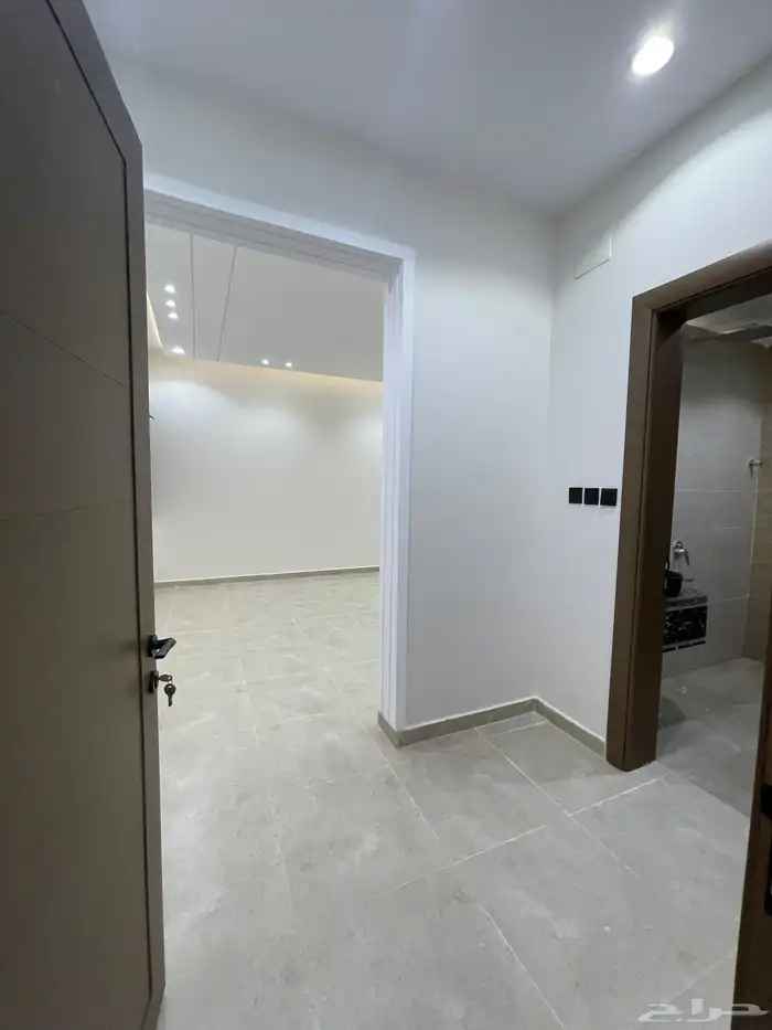 شقق علويه 6 غرف وسطح ومصعد شغال طريق ابها الخميس 530 الف 19