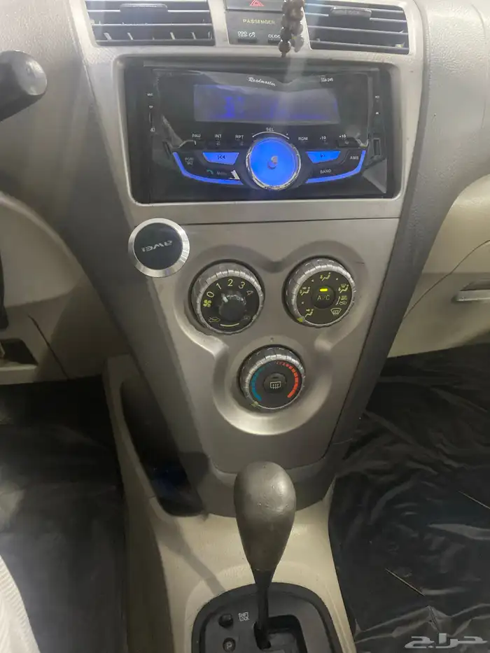 ياريس 2011 للبيع 4