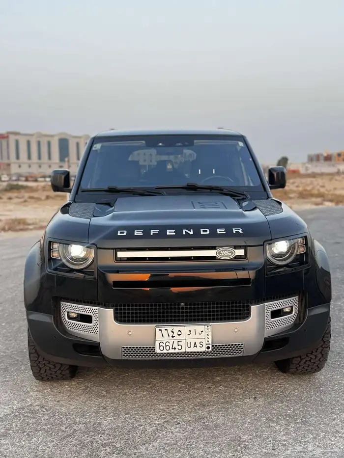 ديفيندر 2020 SE (6 سلندر) P400 مخزن 1