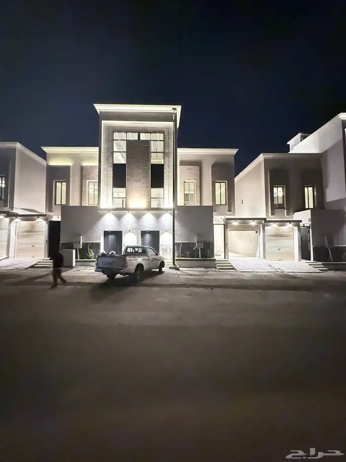 للبيع ادوار ارضيه 7غرف حي المصييف مدخل خاص بسعر 550الف 30